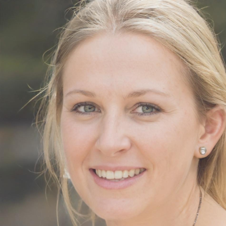 Sophie Martineau, Consultante Financière